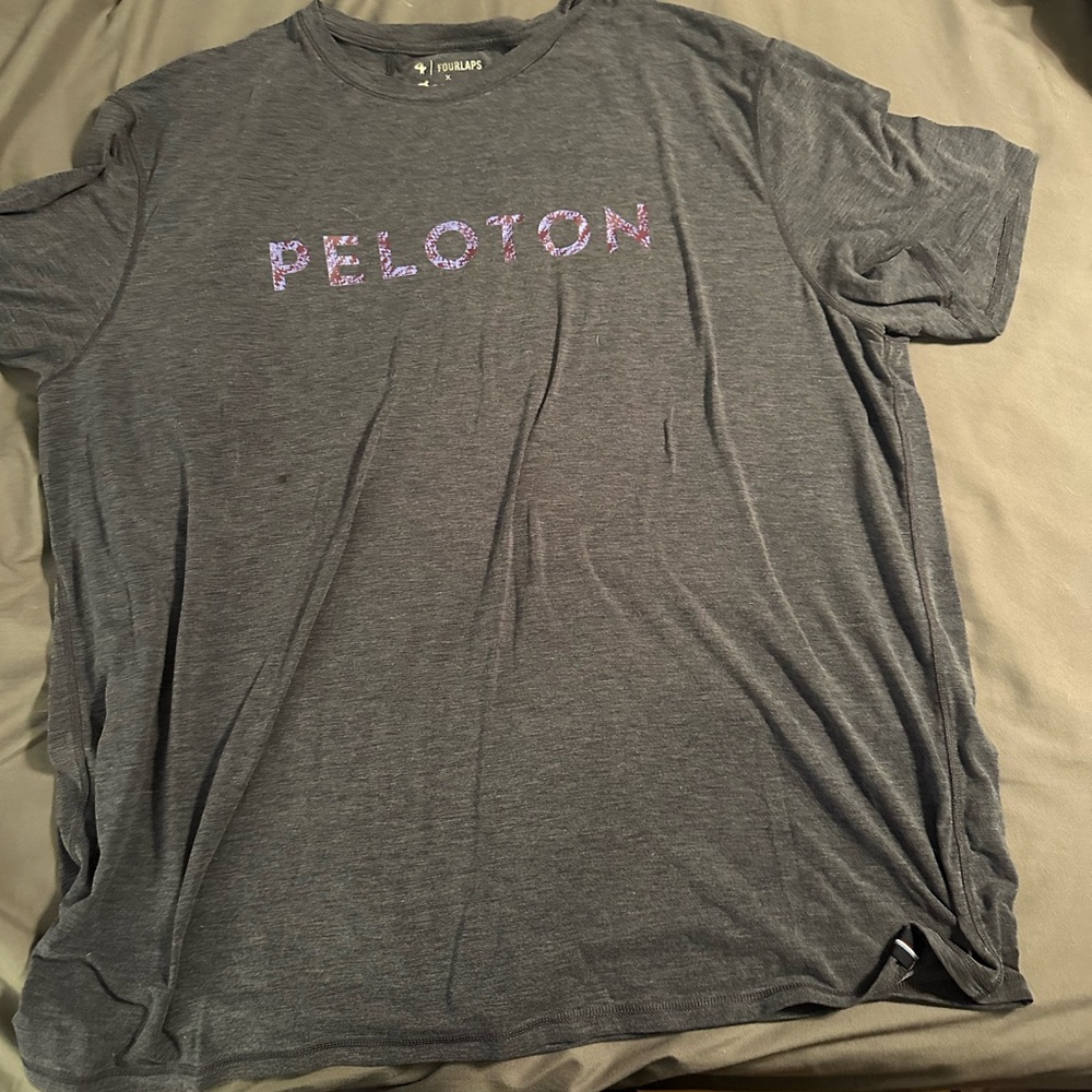 Men’s 4 lapse brand Peloton shirt size 2xl